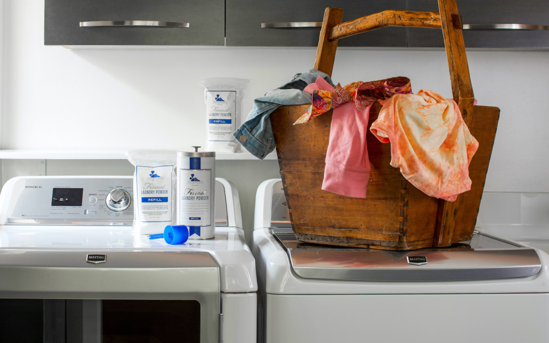 Best Eco-friendly, Non-Toxic Laundry Detergents According to An Expert Linens Stylist